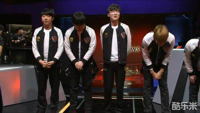 却同时也是 却同时也是